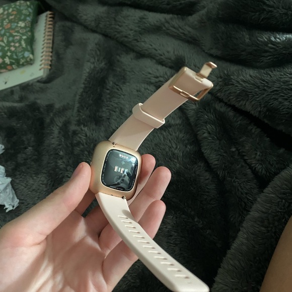 Fitbit Versa 2 - Picture 3 of 5